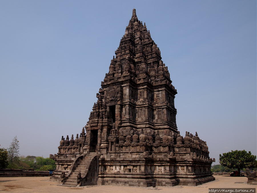 Храм Брахмы. Фото из интернета Джокьякарта, Индонезия