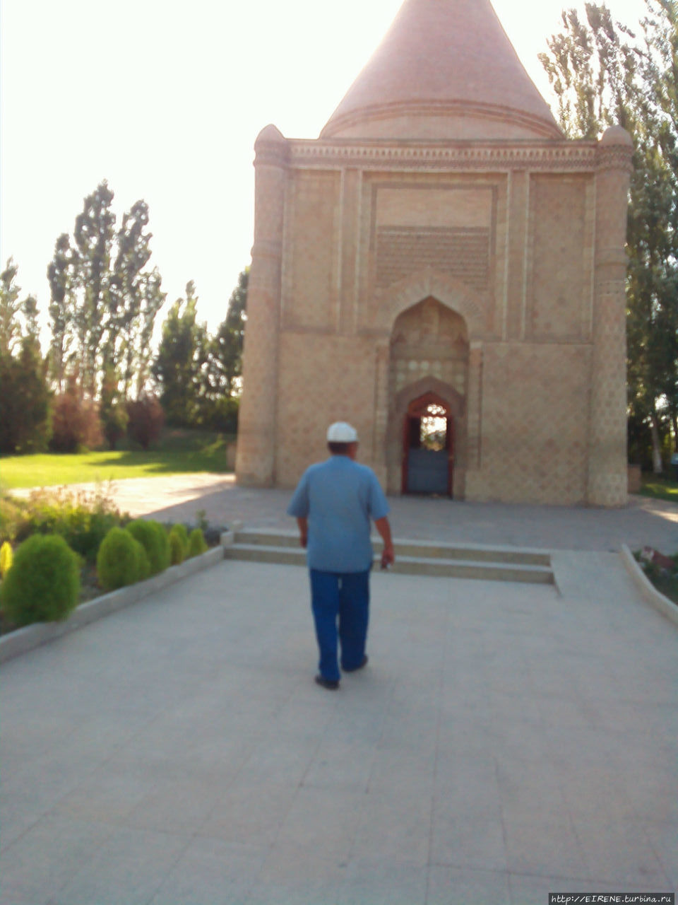 Мавзолей Айша-би Тараз, Казахстан