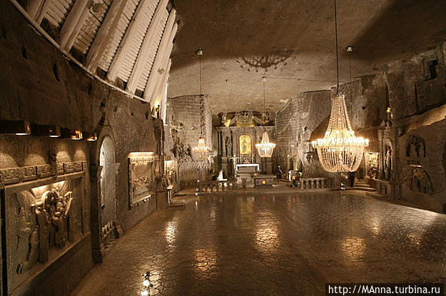 Зал, в котором абсолютно всё сделано из соли.