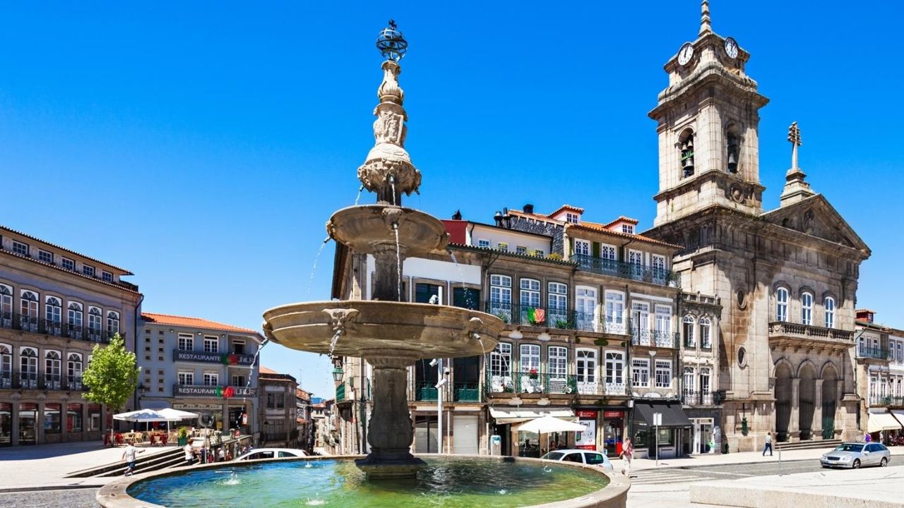 Исторический центр города Гимарайнш / Historic Center of Guimarães