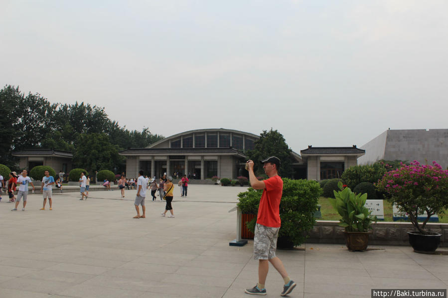вид на первый павильон Сиань, Китай