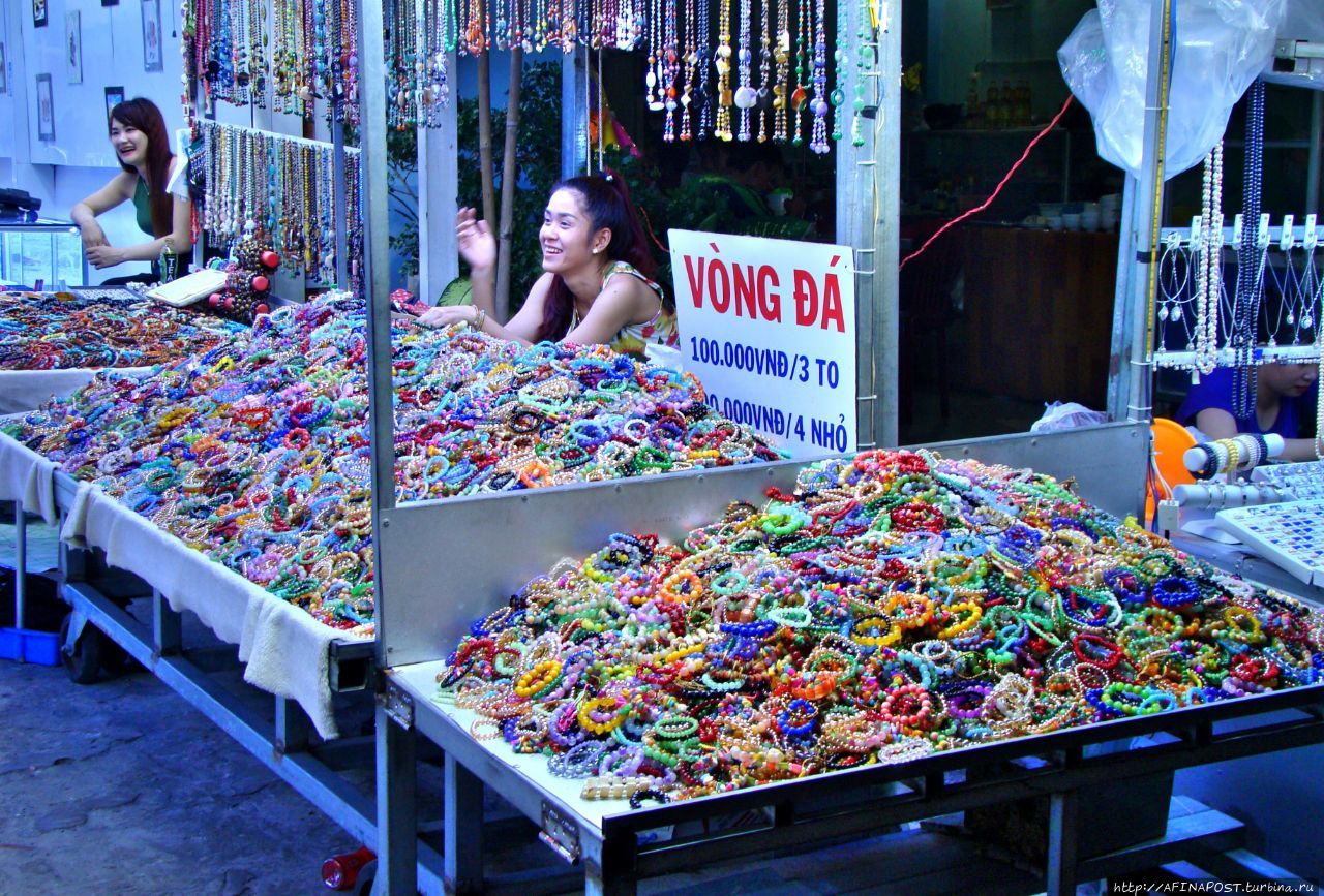 Ночной рынок Дуонг Донга Остров Фу Куок, Вьетнам