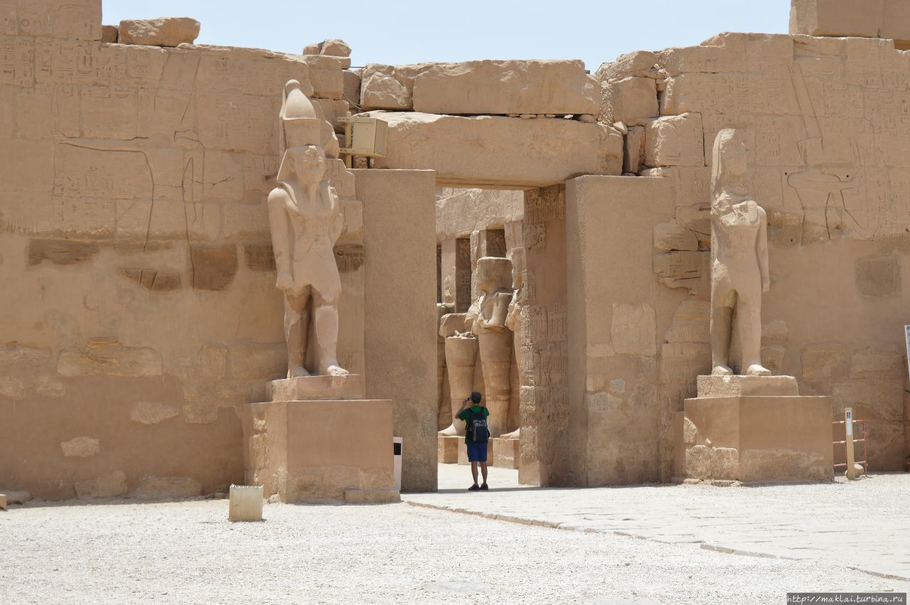 Храм Рамсеса III Луксор, Египет