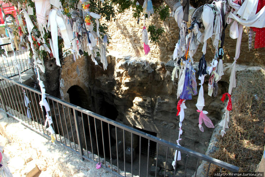 Катакомбы Святой Соломонии Пафос, Кипр