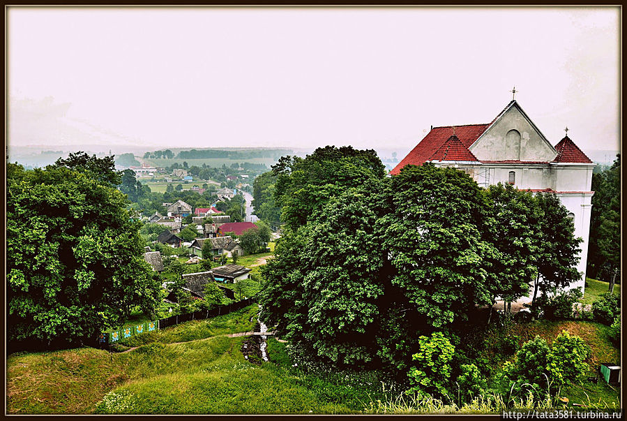 Фарный костёл — построен в 1714 году на месте самого первого в Белоруссии костела. Навагрудак, Беларусь