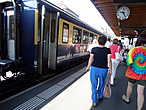 Вот на таком поезде мы добирались до Гриндельвальда из Интерлакена. Ехали минут 25, которые пролетели,как одно мгновение.