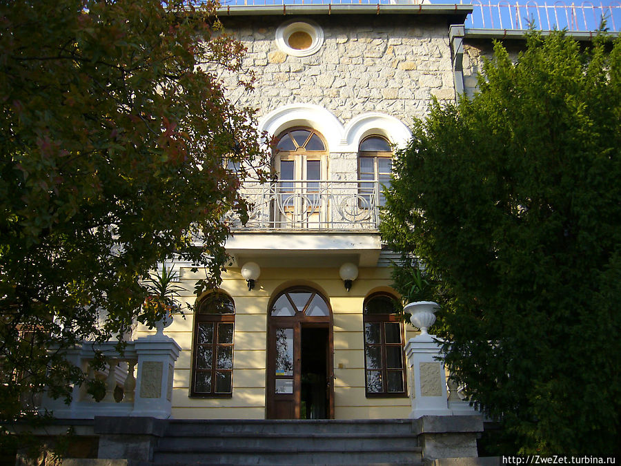 Гостевой дом (ныне отель-люкс)