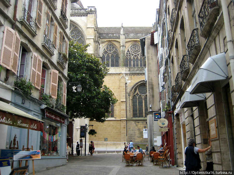 Кафедральный собор Св. Марии Байоннской Байонна, Франция