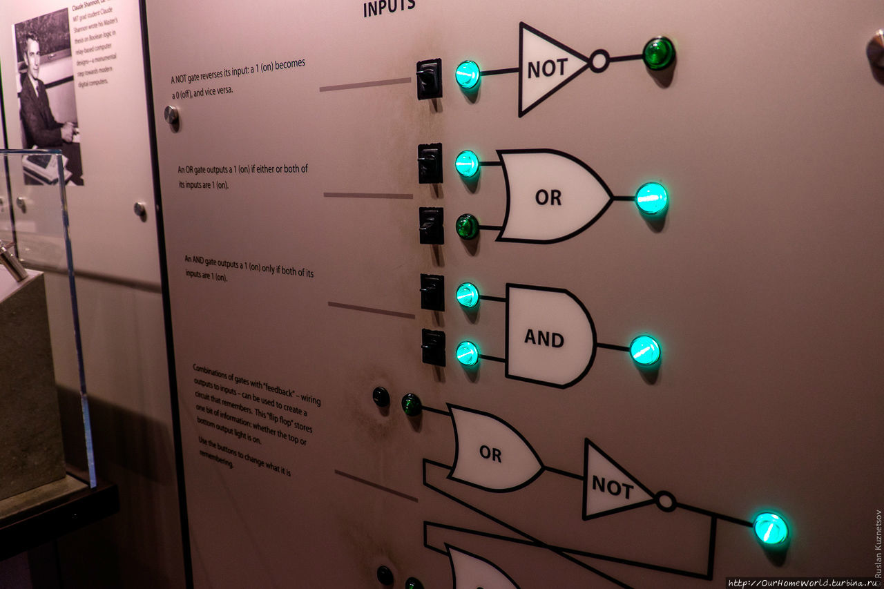 14. В музее много различных интерактивных стендов, где можно самому приобщиться к «вычислителям» прошлого века или своими руками пощелкать тумблеры в надежде понять принцип работы компьютерных транзисторов. Сан-Франциско, CША