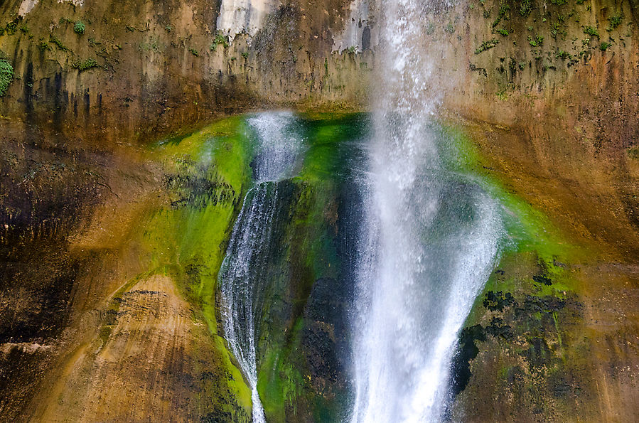 Поход к водопаду Calf Creek Falls Тропик, CША