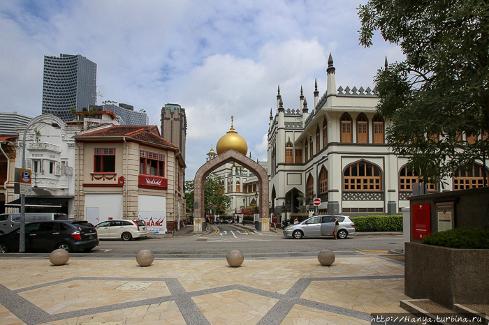 Входные ворота на пересечении улиц Мускат и Кандагар. Фото из интернета Сингапур (столица), Сингапур (город-государство)