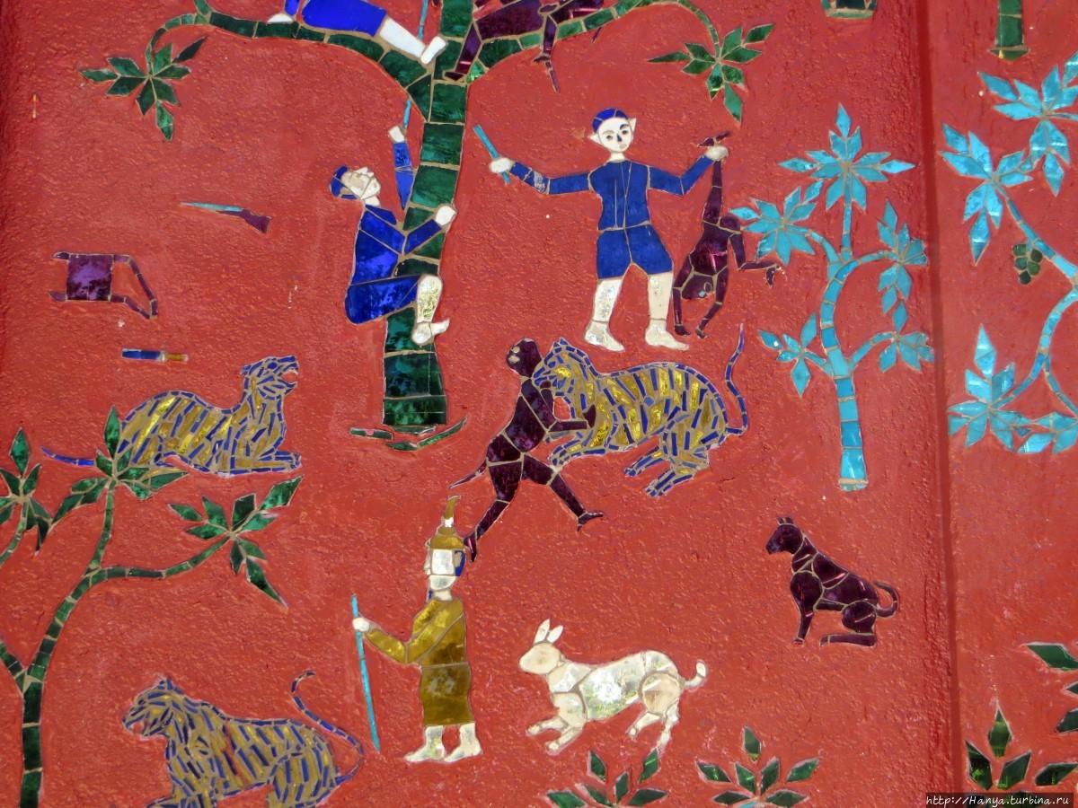 Интерьерные украшения стен храмового комплекса Ват Сене Сук Харам. Фото из интернета