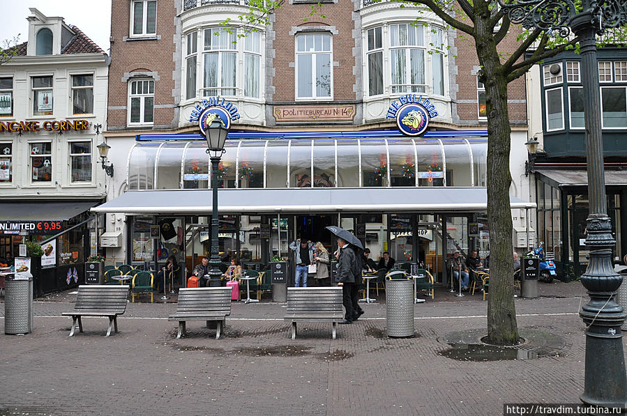 Кофешоп, где курят лёгкие наркотики Амстердам, Нидерланды