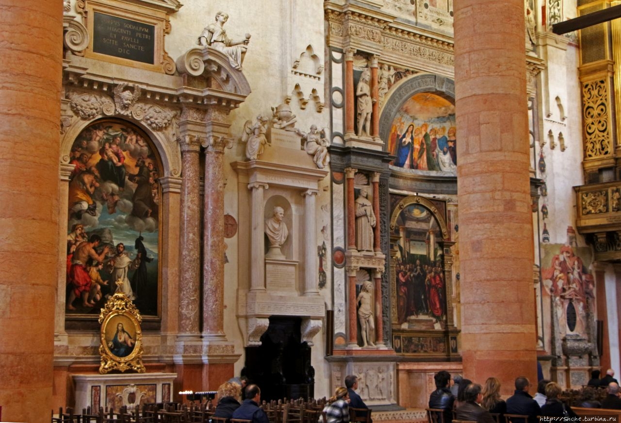 Базилика Св. Анастасии Верона, Италия Базилика Св. Анастасии Верона, Италия