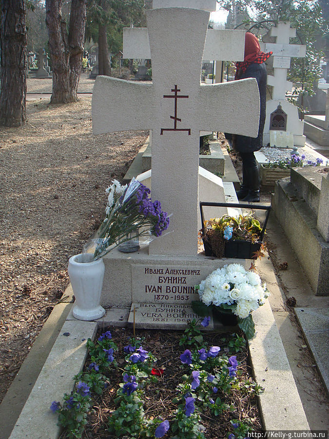 Русское кладбище во Франции Сен-Женевьев-де-Буа, Франция