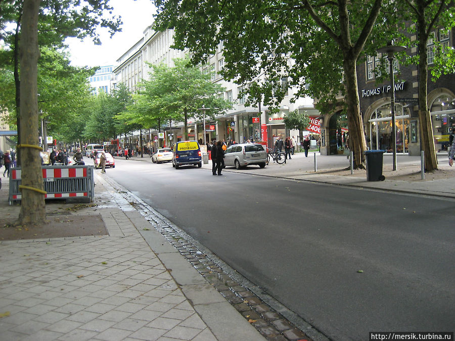 Торговая улица Менкебергштрассе Гамбург, Германия