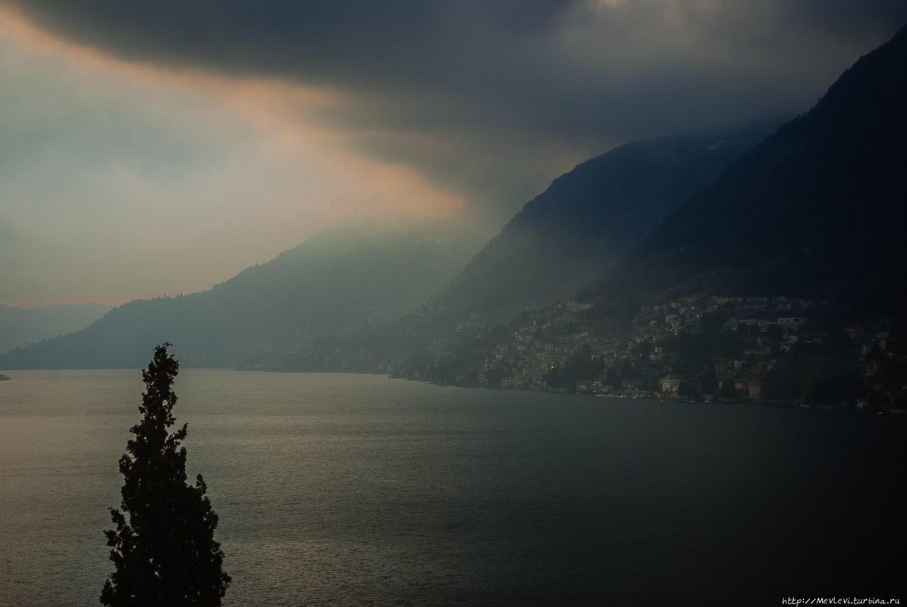 Зима на Комо Комо, Италия