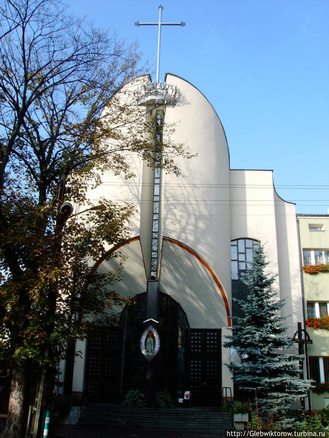 Katedra Matki Bożej Królowej Apostołów Ченстохова, Польша