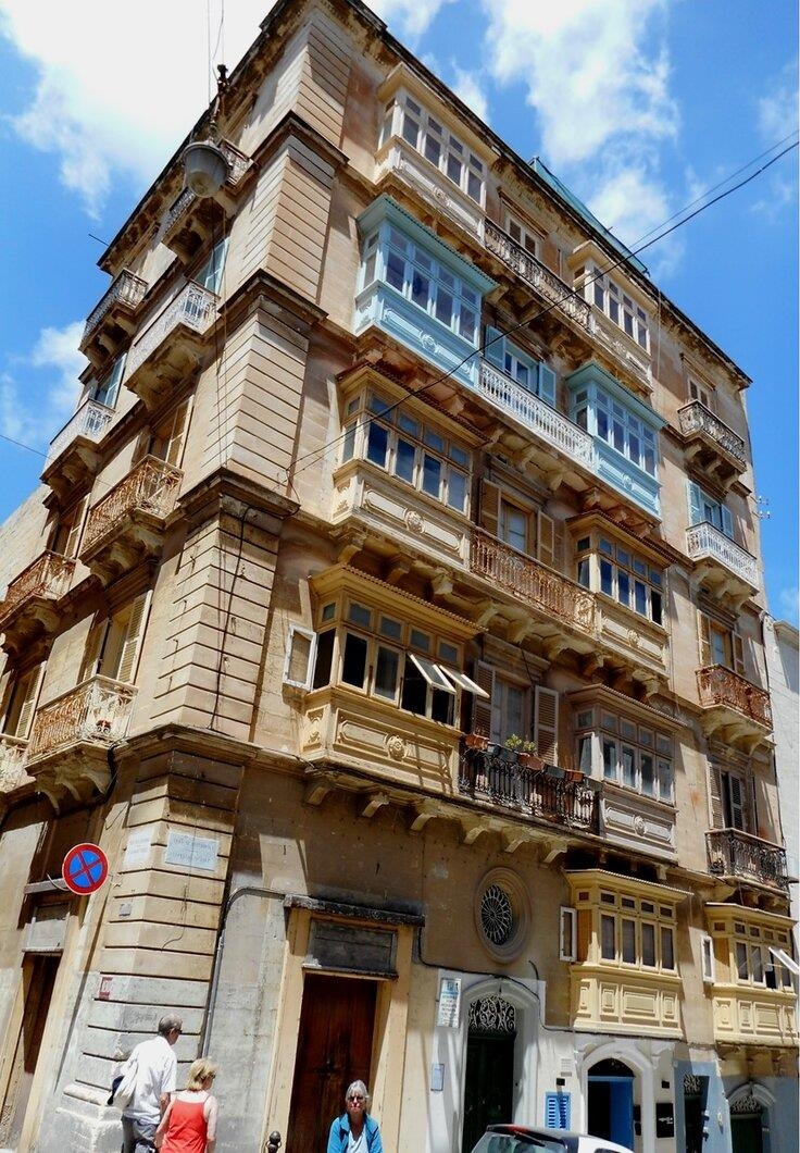 Архитектурный стиль Valletta — улица Republic street Валлетта, Мальта