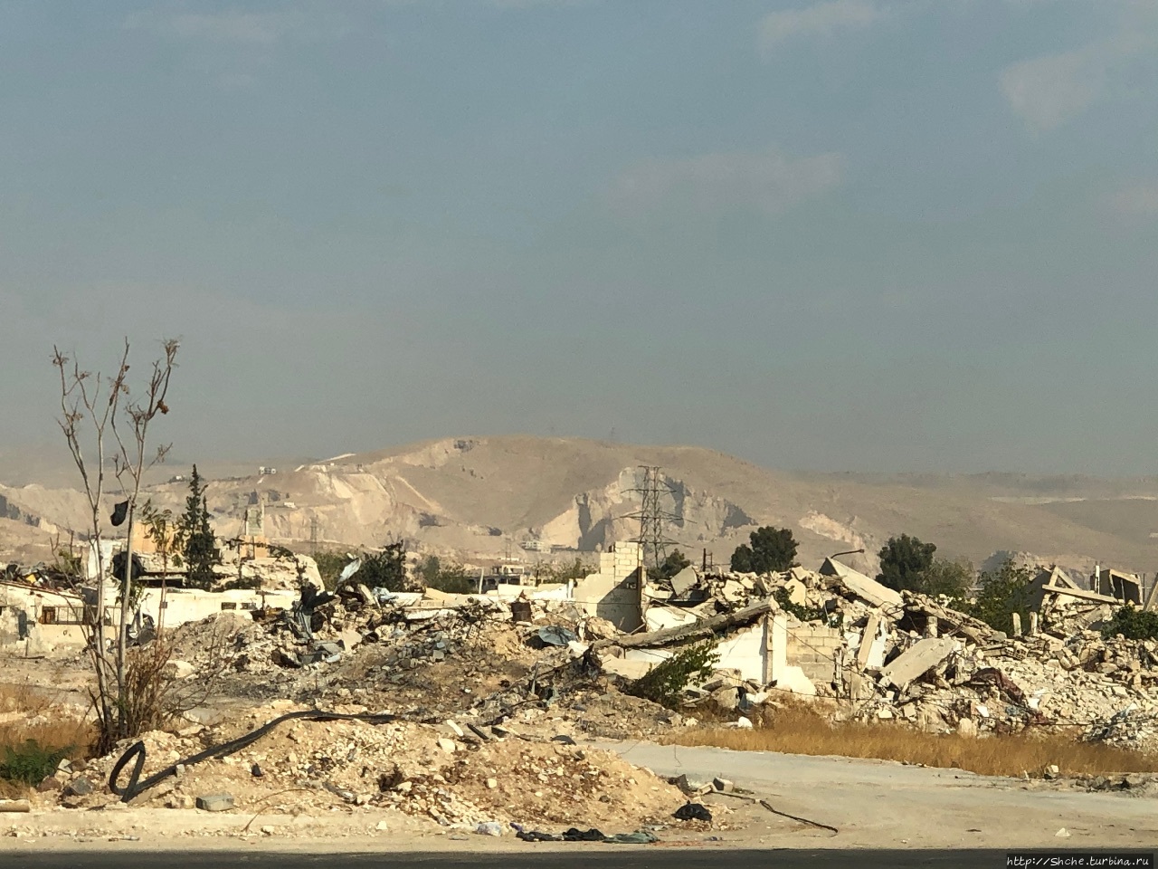 Дорога на Хомс. Провинция Дамаск. Отзвуки войны и не только Провинция Риф Дамаск, Сирия