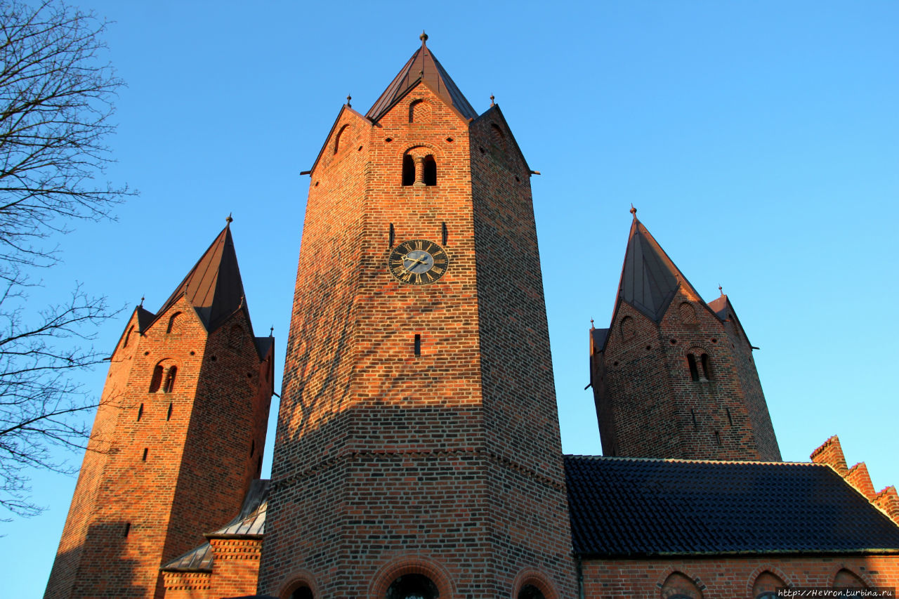 Церковь Богородицы Калуннборг, Дания