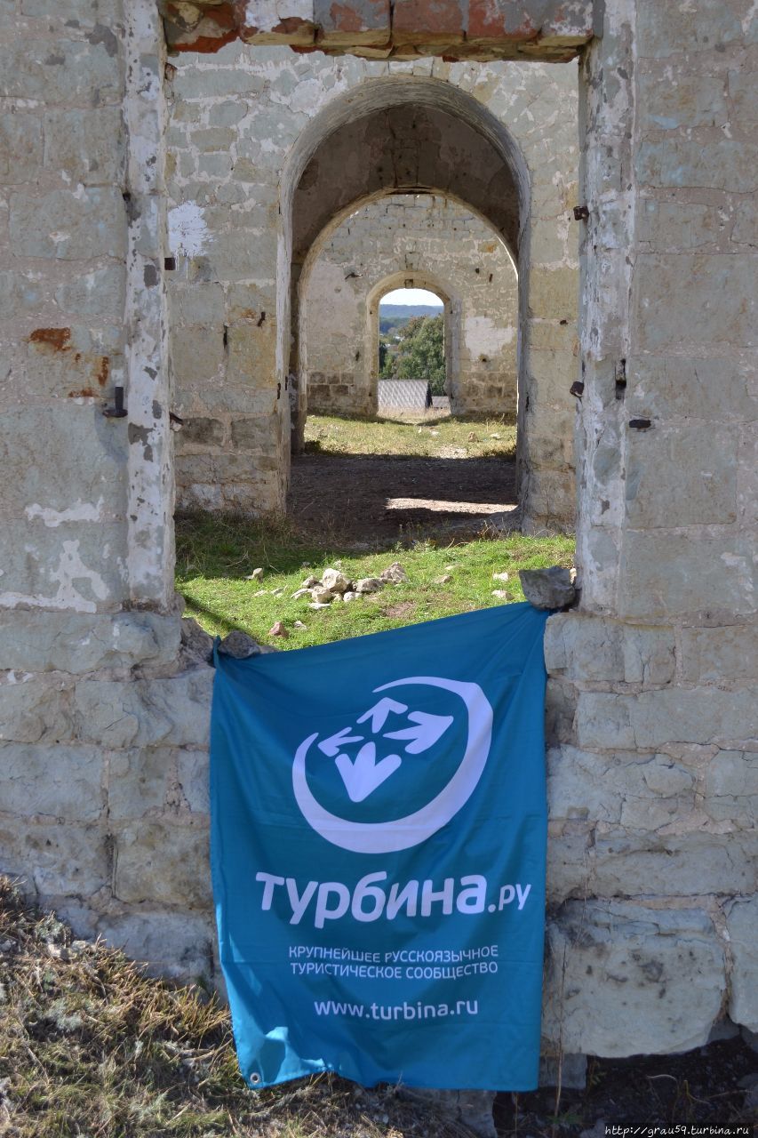 Развалины захолустья. Церковь Святого Иоанна Предтечи Лысые Горы, Россия