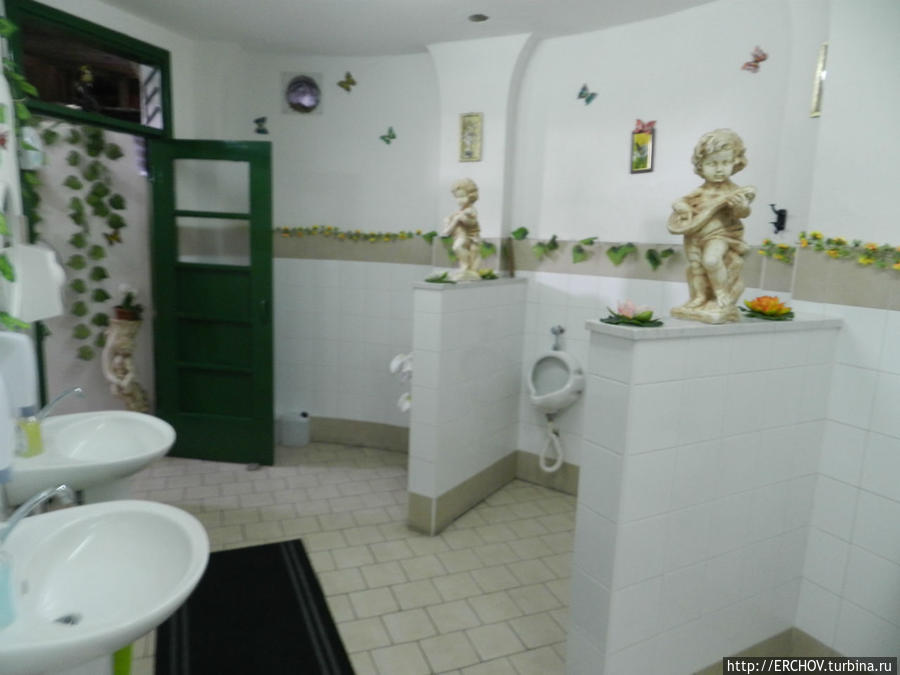 Открою для читательниц один секрет — в этом городе даже туалеты красивые Таормина, Италия