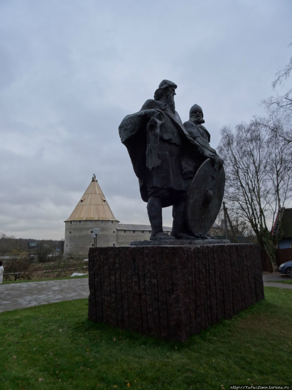 Памятник князьям Рюрику и Олегу / The monument to princes Rurik and Oleg