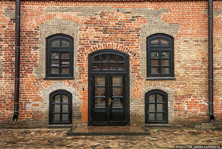 Стены Мирского замка