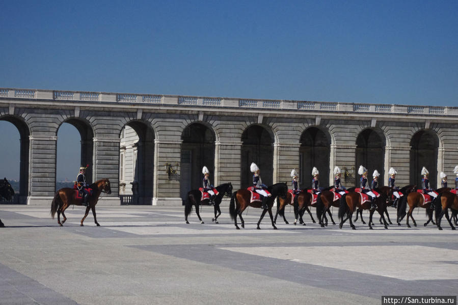 «И вся королевская конница, и вся королевская рать» Мадрид, Испания