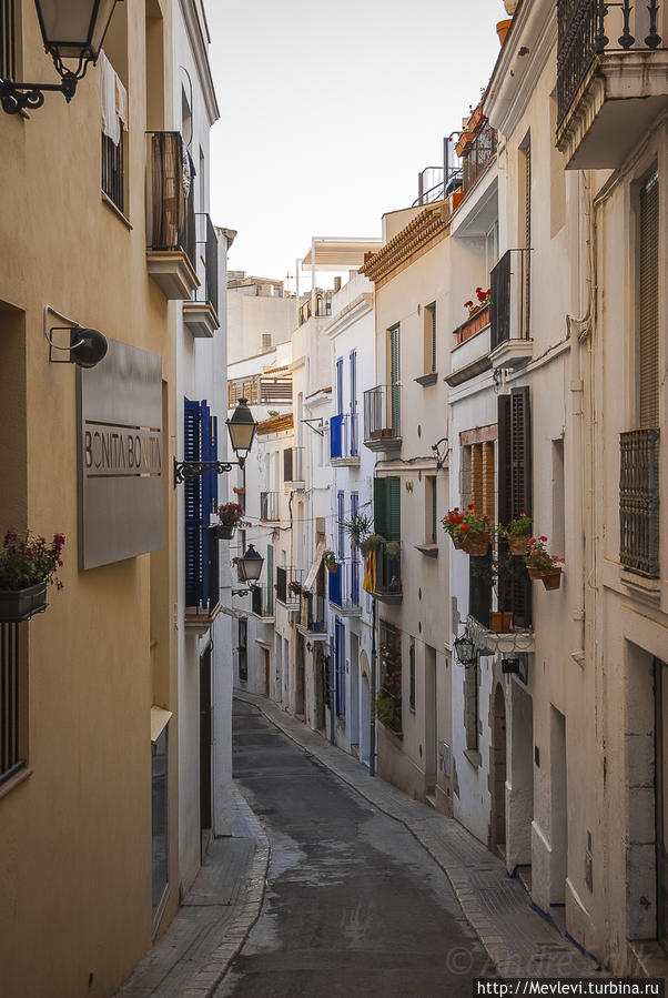 Неспешная прогулка. Вечерний Ситжес Ситжес, Испания