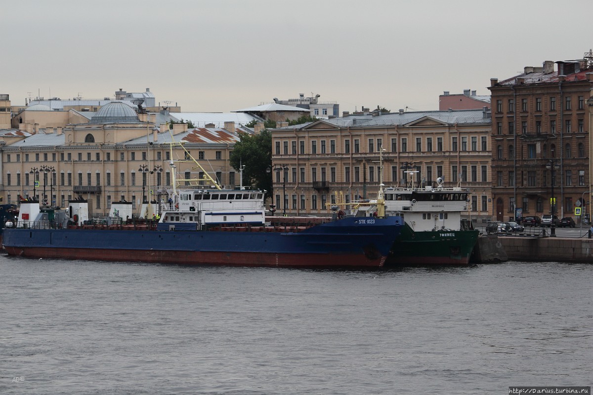 Прогулка по набережным Санкт-Петербурга Санкт-Петербург, Россия