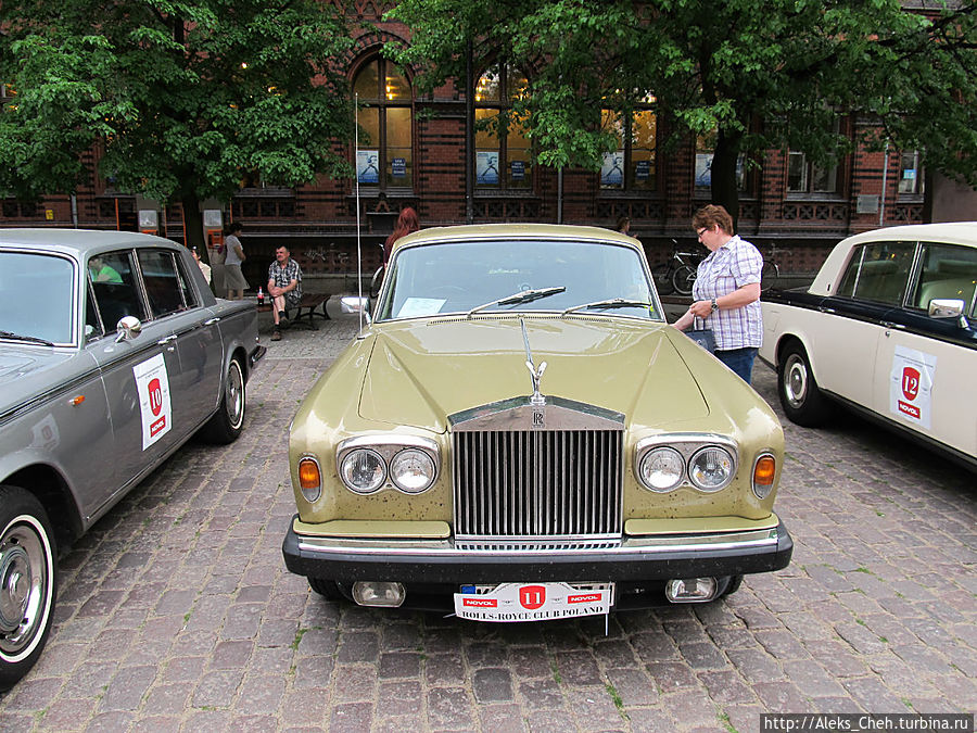 Выставка старых автомобилей в Торуне Торунь, Польша