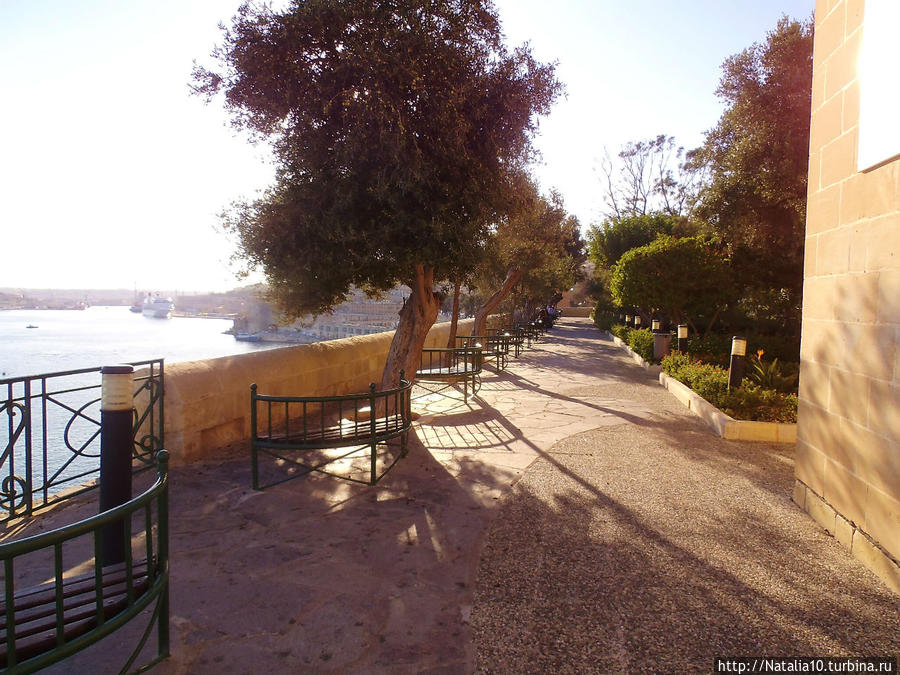 Две недели на Мальте Сент-Джулианс, Мальта