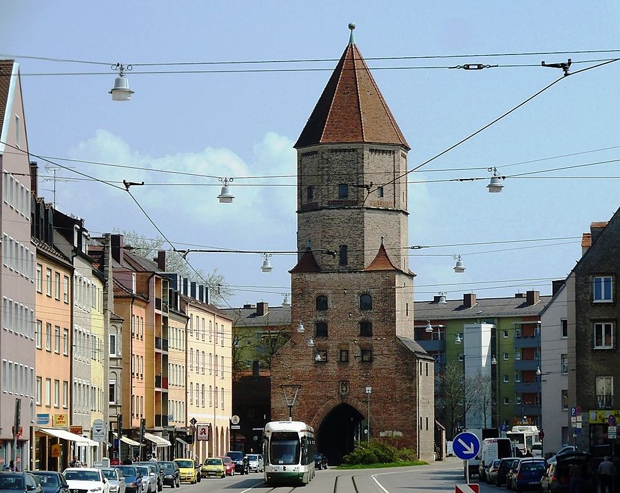 Восточные городские ворота и башня Аугсбург, Германия