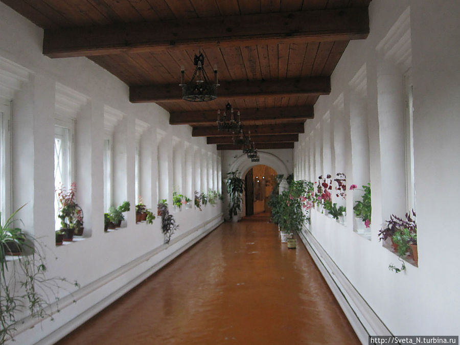 Галерея из Архиерейских палат Суздаль, Россия
