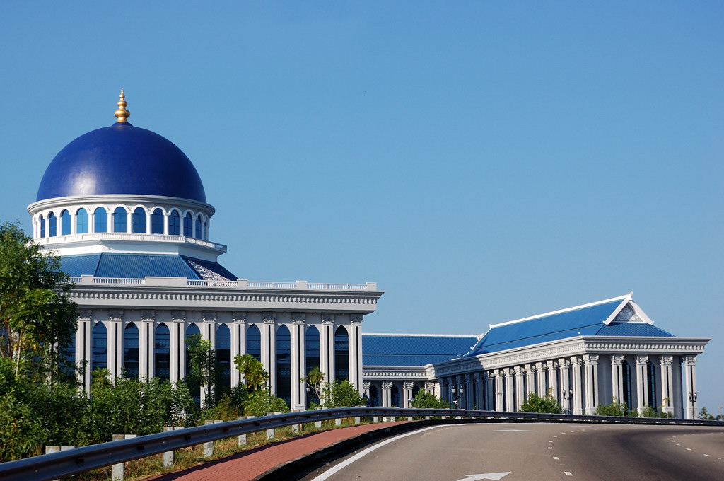 Парламент Бандар-Сери-Бегаван, Бруней