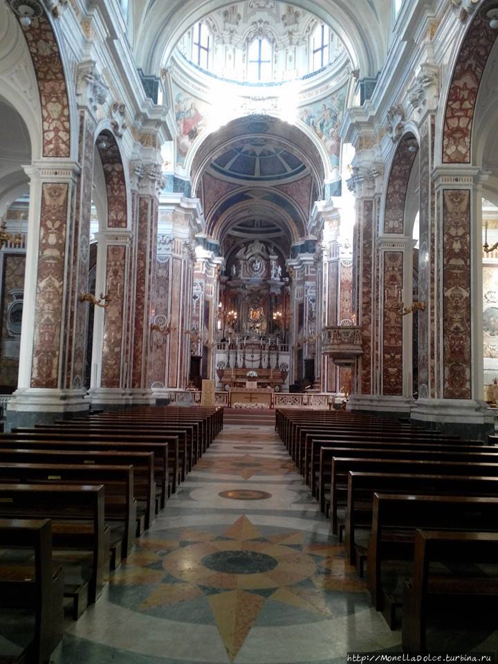Базилика Каттедрале Дуомо ди Монополи Монополи, Италия