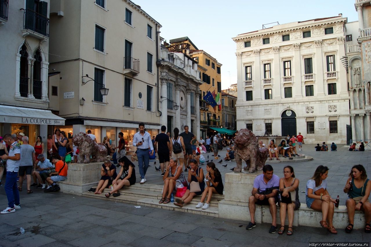 Львиная площадь. Piazzetta dei Leoncini Венеция, Италия