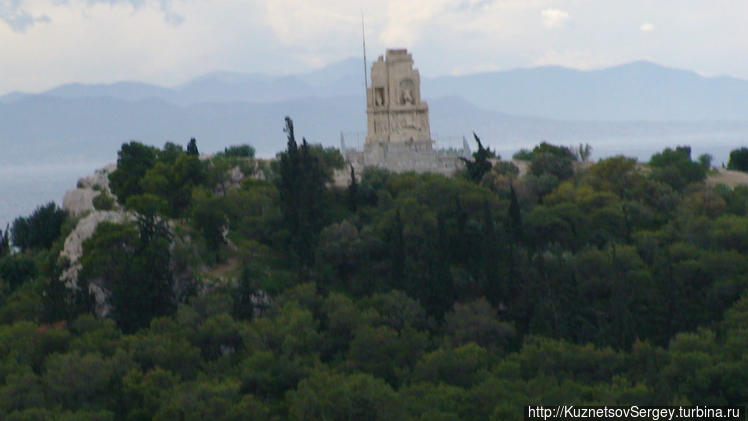 Холм и монумент Филоппапо