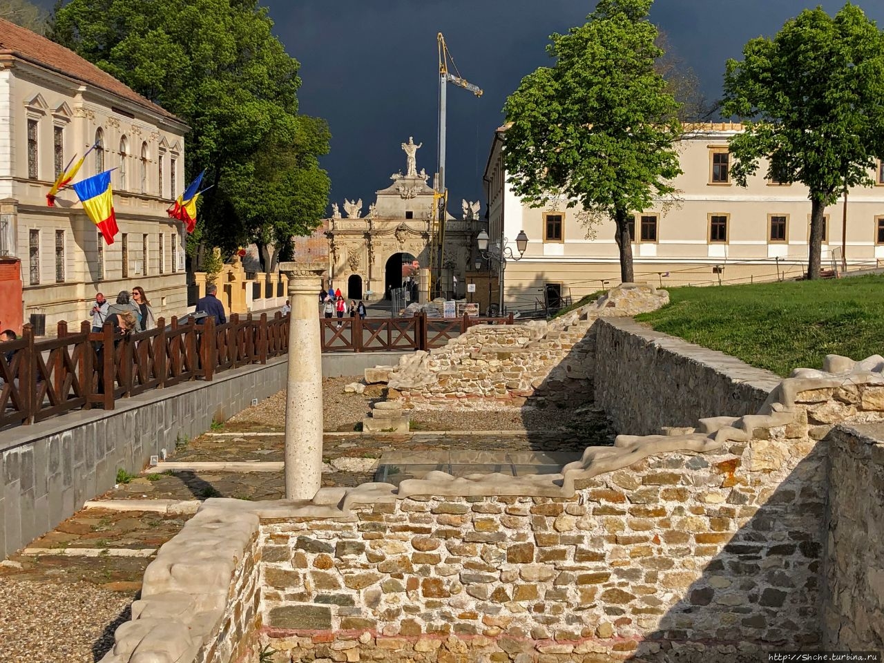 Крепость Альба-Каролина Алба-Юлия, Румыния Крепость Альба-Каролина Алба-Юлия, Румыния
