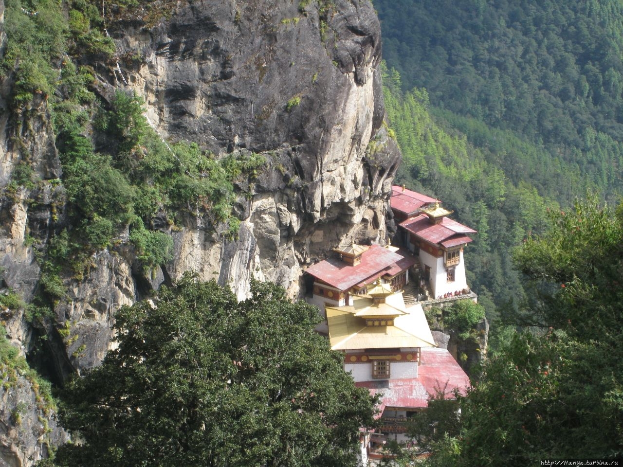 Монастырь Taktshang Goemba (Гнездо Тигрицы) Паро, Бутан