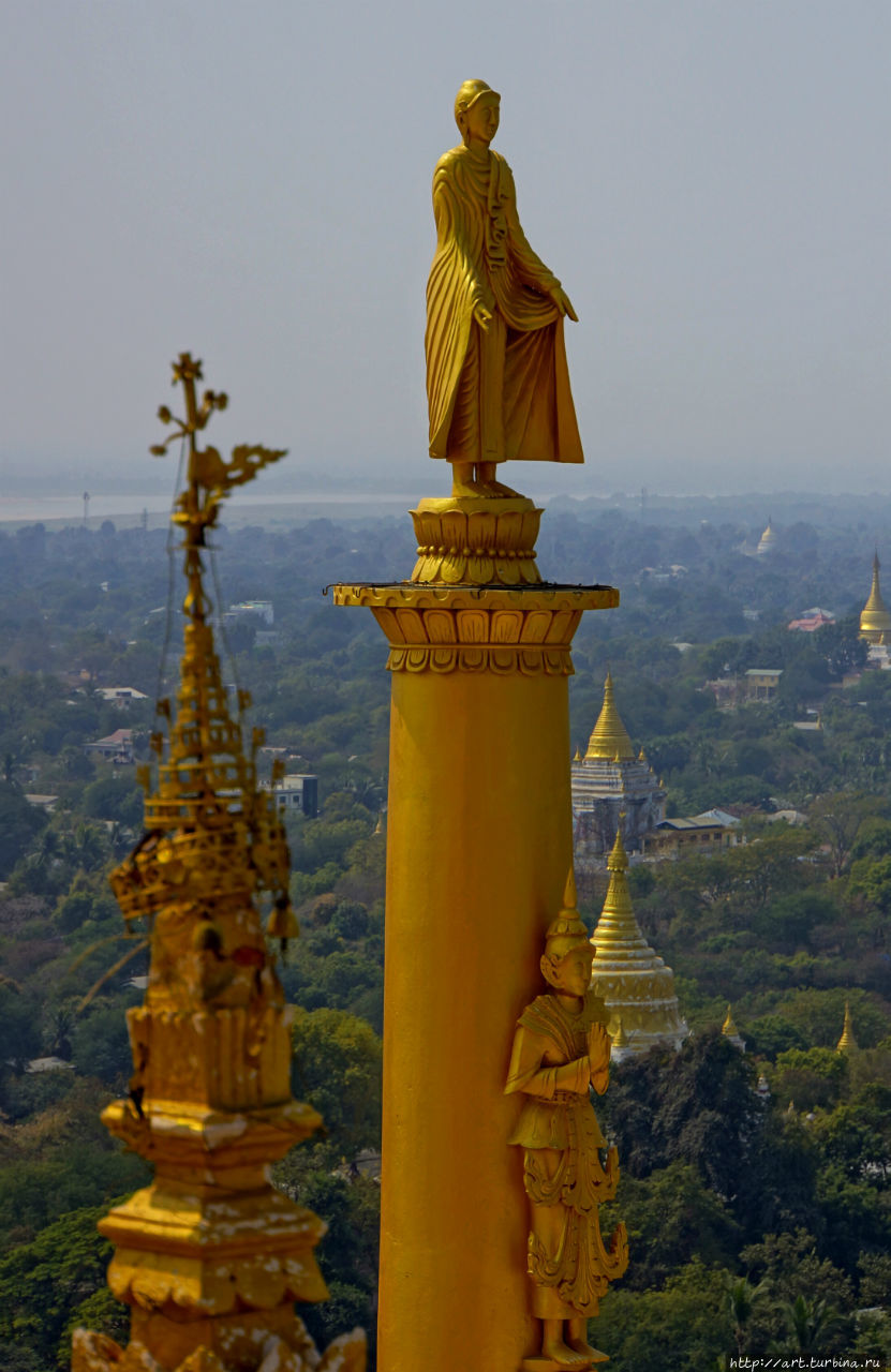 А вокруг открываются замечательные картины, как в сторону городка, Сагайн, Мьянма