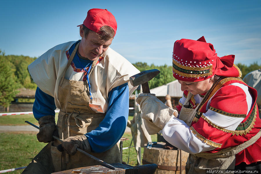 Военная символика. Масленица тальцы иркутск. Зов родины. Плакаты служба по контракту 2022. 22 июня родина мать зовет.