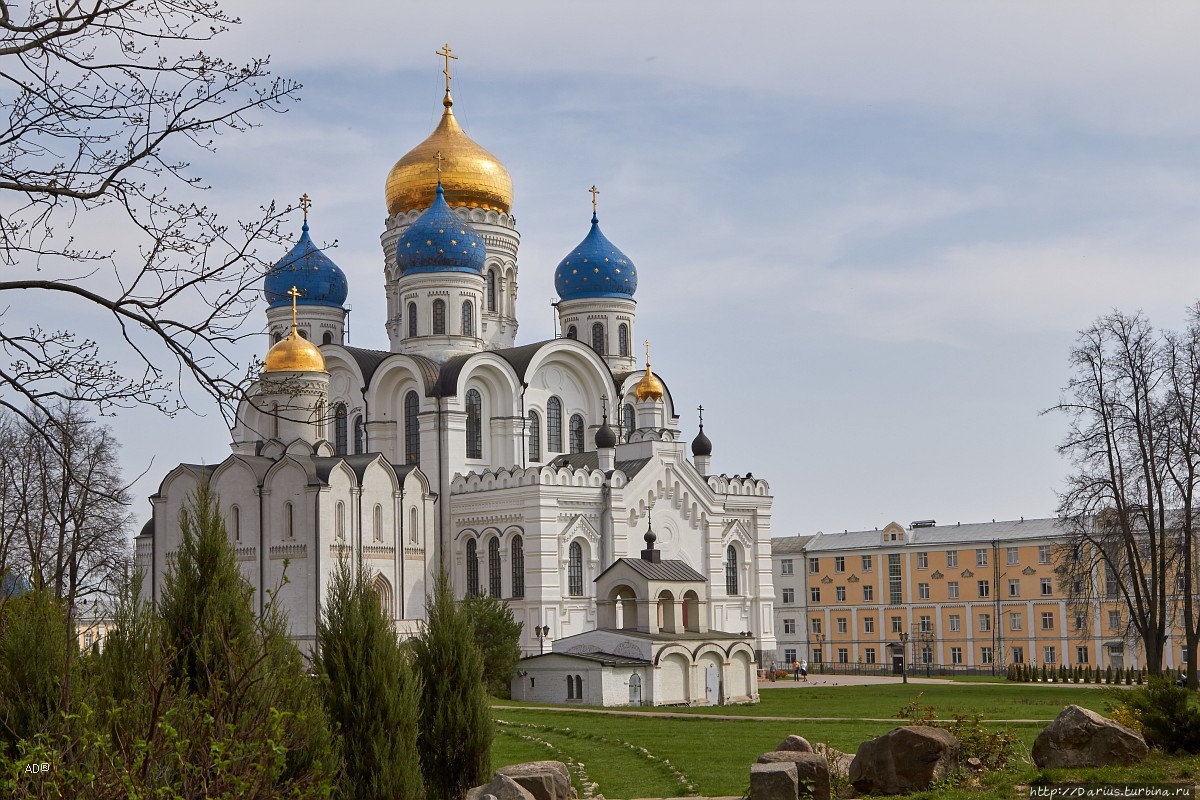 Угрешский монастырь московской