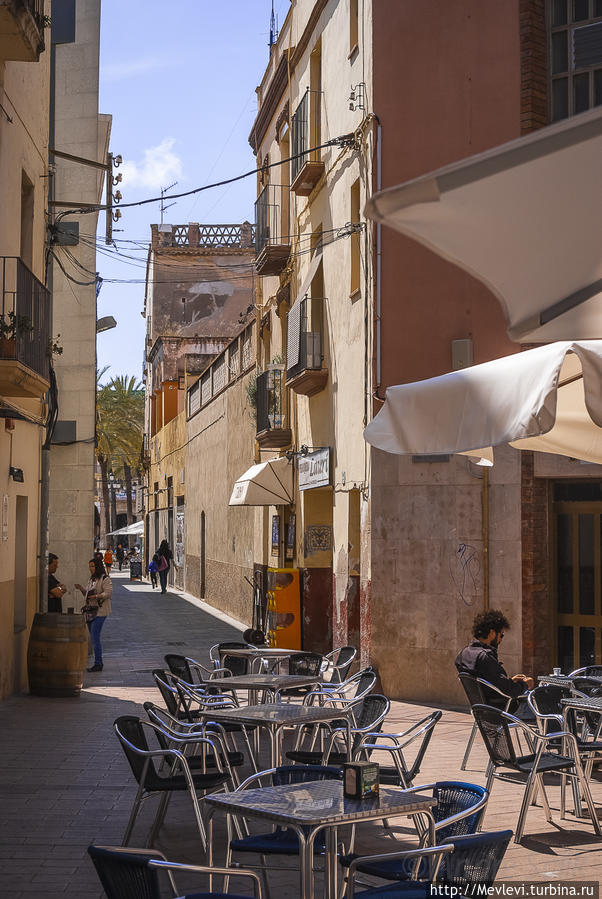 Симпатичный городок в Каталонии Виланова-и-ла-Жельтру, Испания