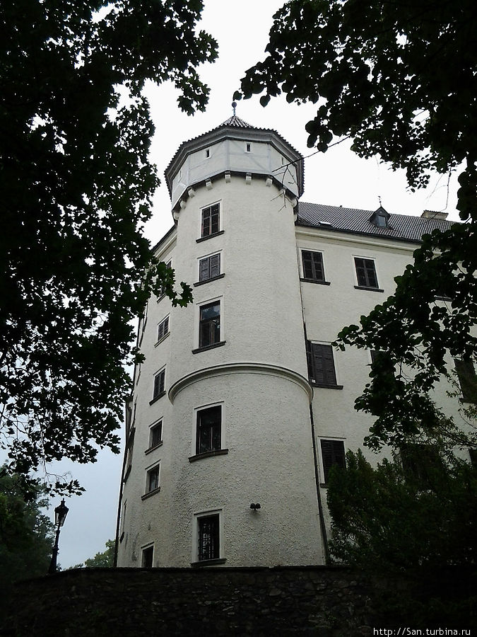 Замок был построен в XIII веке епископом Тобиашем из Бенешова Конопиште, Чехия