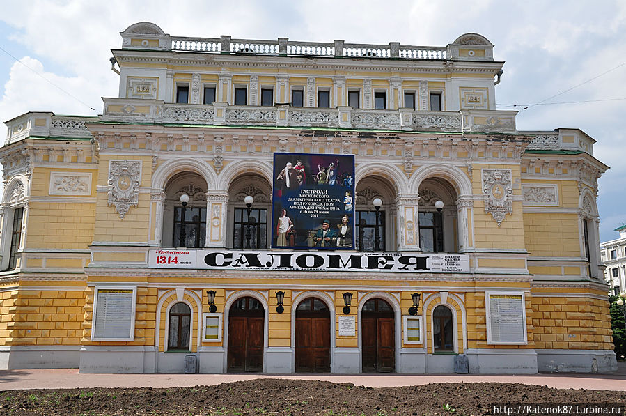 Большая Покровская — красивая пешеходная улица в центре. Нижний Новгород, Россия