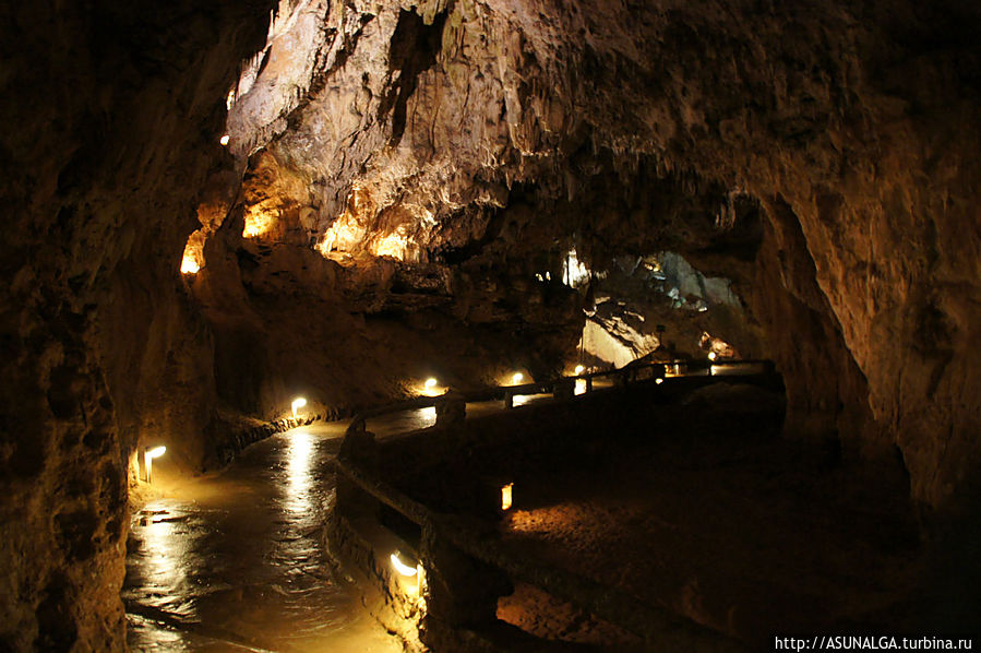 это не просто пещера, а целая система залов и коридоров