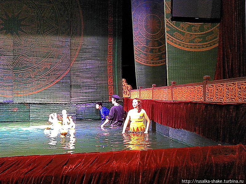 Танцы на воде Ханой, Вьетнам